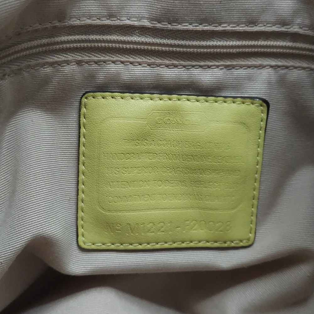 Coach embossed tote - Picture 7 of 8